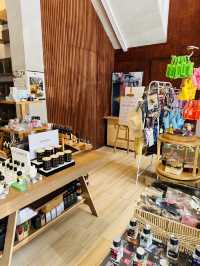 Gaya Street’s Artsy Treasure Trove 