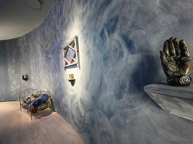 米蘭南Largo Isarco的Prada～不是名店