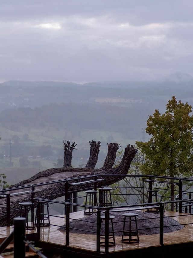 ที่นี่วิวดีทุกองศา at Phukaew Peak
