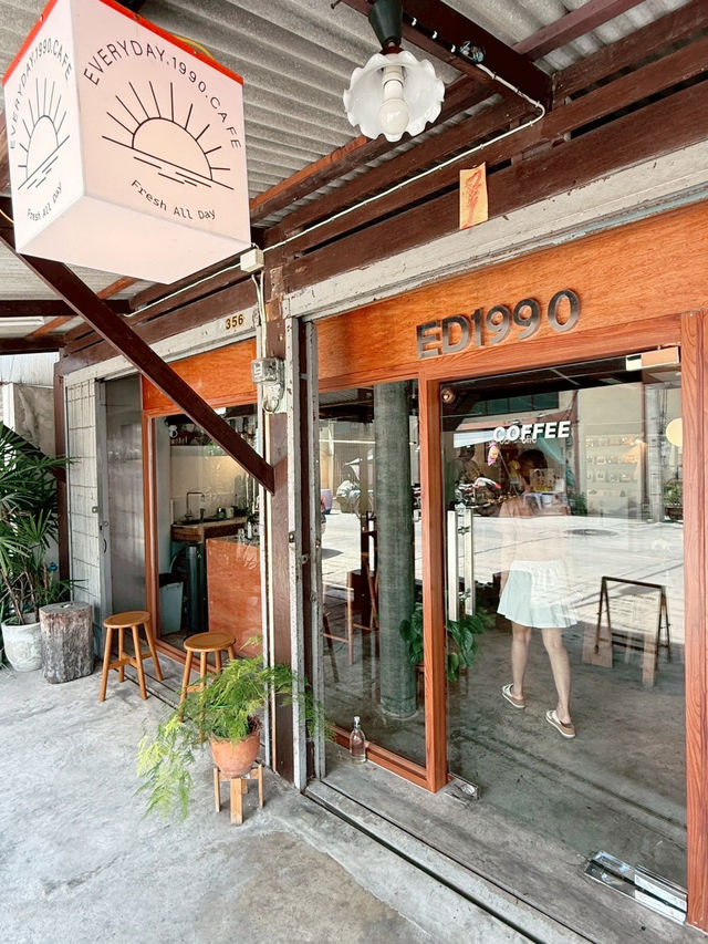 มาชิมมัทฉะที่ร้าน Everyday1990cafe สมุทรสาคร