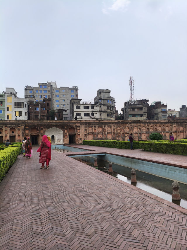 達卡｜門票差一倍 拉爾巴格堡Lalbagh Fort其實更適合慢步放空而非追求壯觀建築