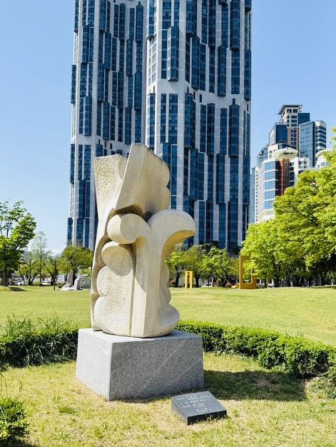 Busan Olympic Park: A Verdant Urban Oasis for Recreation and Relaxation
