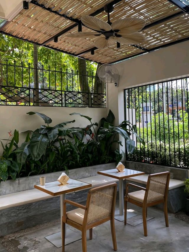 Maii Bistro