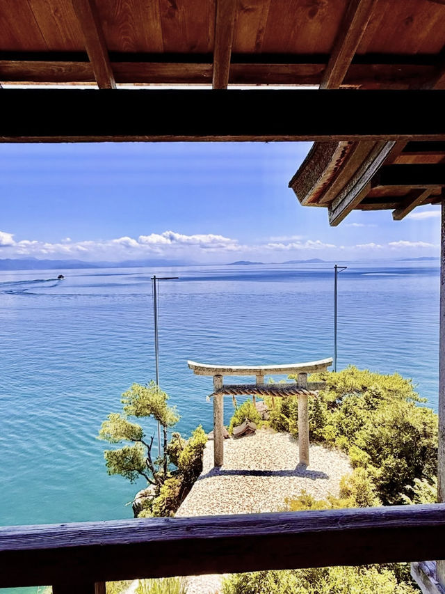 【湖に浮かぶ神秘の島⛩️】竹生島でパワースポット巡りの旅✨