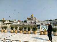⏳ A Day Alone in Timeless Delhi – Chaos, History & Soul