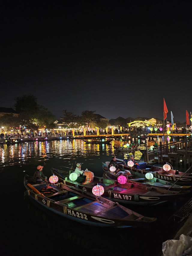 越南天氣, 會安水燈