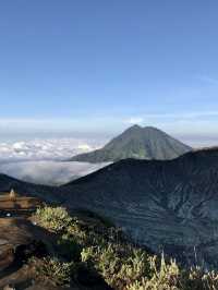🌋 Mount Ijen, Indonesia – Chasing the Blue Fire in the Heart of East Java 🌋