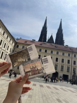 🏰 If you want to really experience Prague Castle, check out the Main Circuit Tour