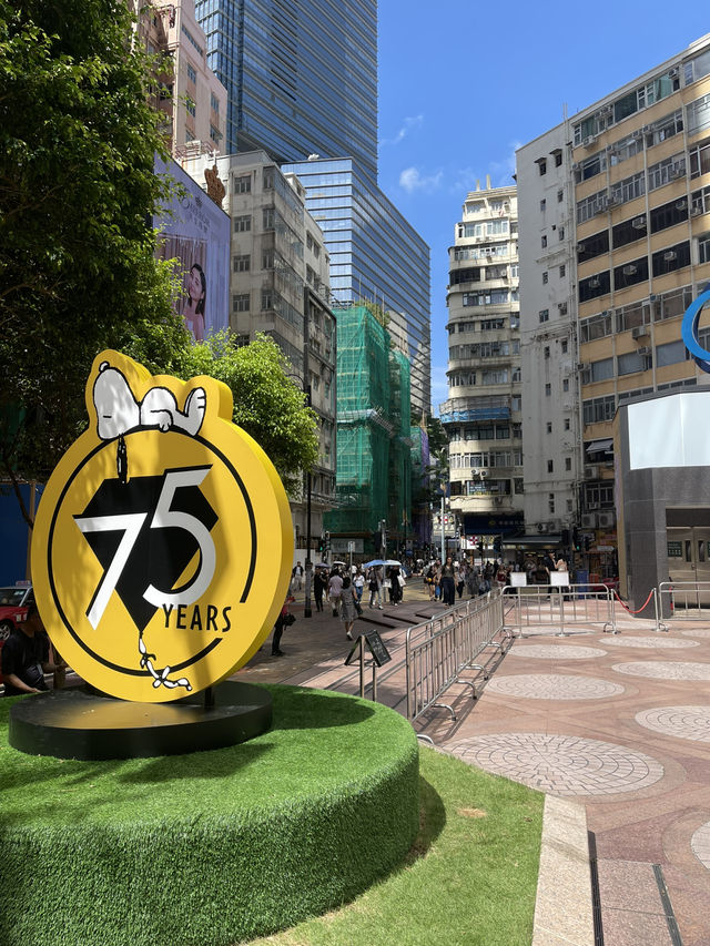 時代廣場場花生漫畫75周年期間限定活動