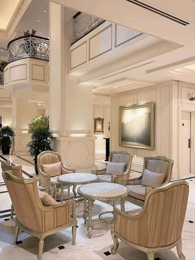 Apricot Hotel