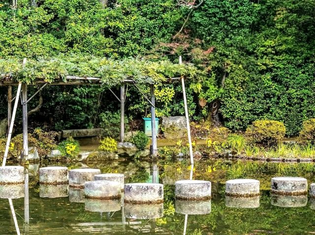 A Stroll Through Heian Shrine and Garden