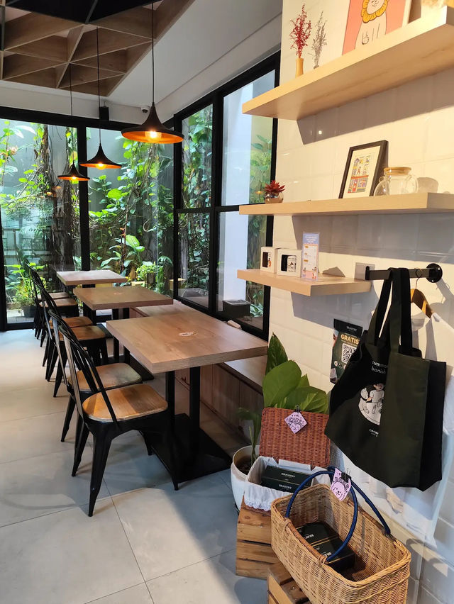 Jakarta’s Cozy Capsule for Coffee, Culture, and Connection
