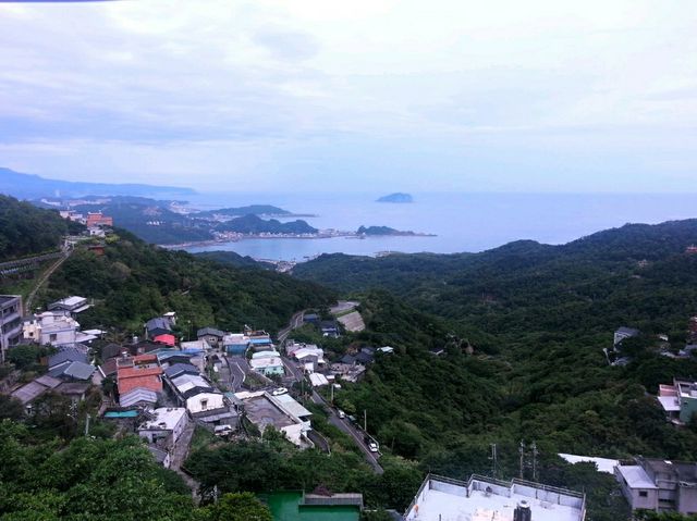 당일치기로는 할 수 없는 지우펀 아침 산책 🌻