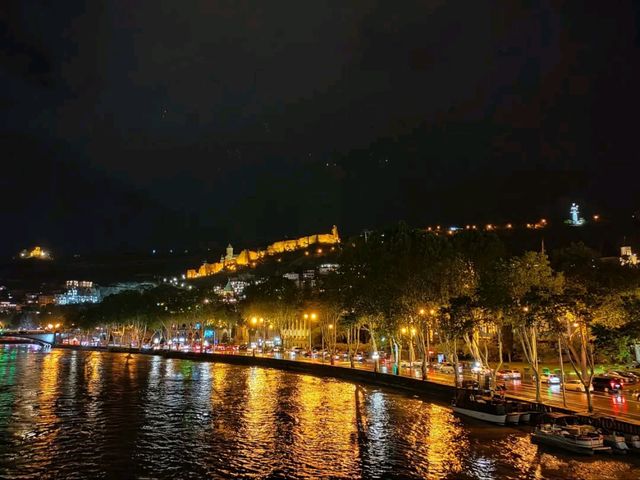 Lights, Chill Vibes & Nighttime Magic