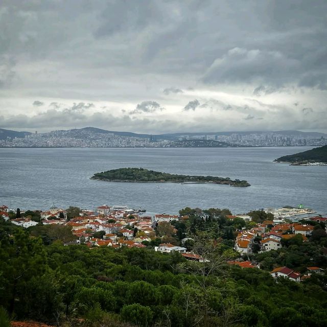 Island Strolls and Sea Breeze on Burgazada