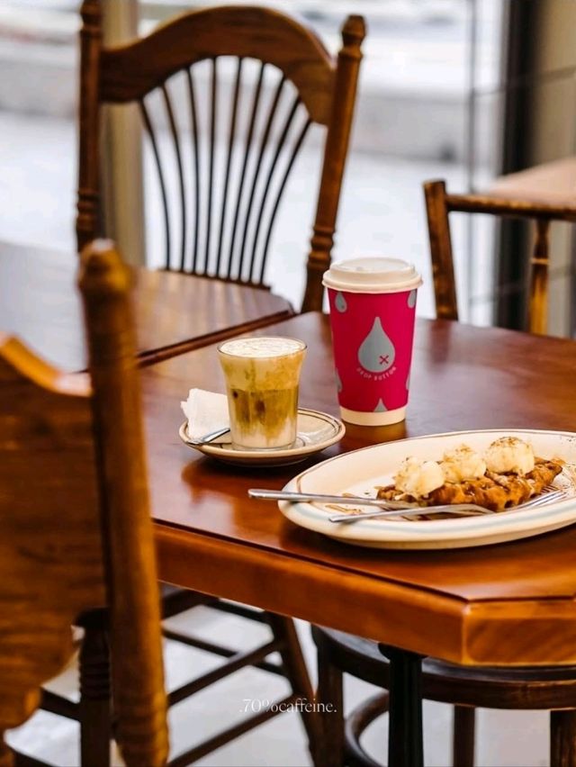 Drop Button Coffee