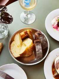 Blanc Cafe N bar