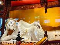 Jade Buddha Temple Shanghai: Light, Lotus, and Lens