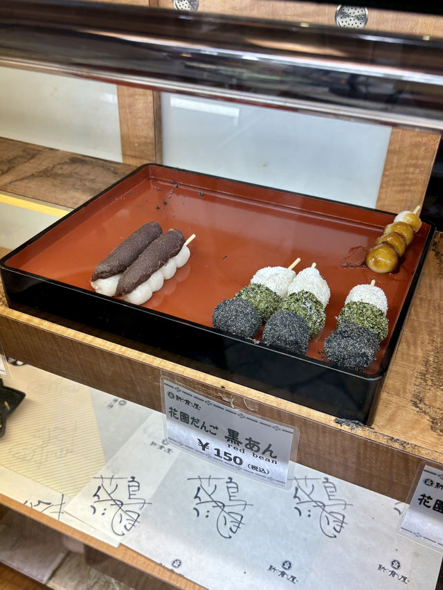 【札幌・すすきの】1960年創業！老舗和菓子店名物「花園だんご」で札幌の甘味文化を味わう「札幌 新倉屋 本店」