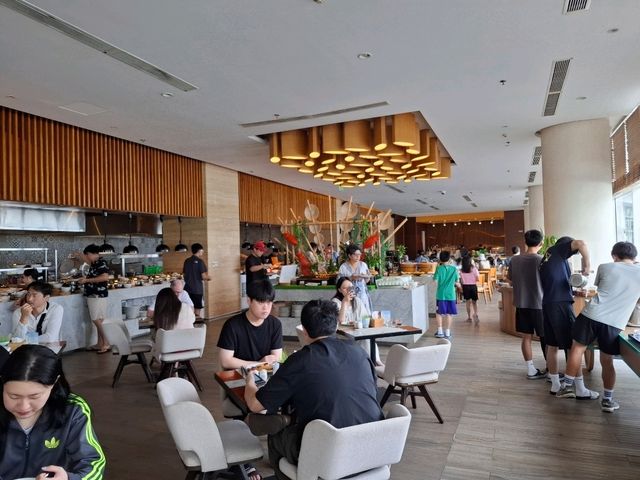 入住 Seashells Phu Quoc Hotel & Spa，不可錯過的就是豐盛的早餐饗宴