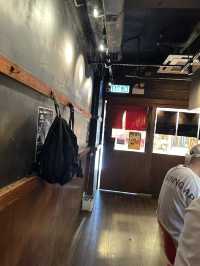 三傻到灣仔品嚐正宗日式拉麵店