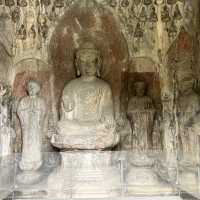 🪨 Longmen Grottoes — A Thousand Buddhas by the River