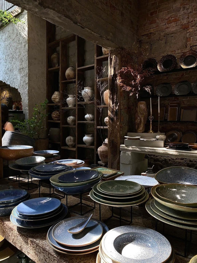 ☕✨ May Kitchenware & Coffee Shop – คาเฟ่ที่เป็นทั้