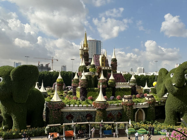 🌸💕 Step Into a Floral Fantasy at Dubai Miracle Garden