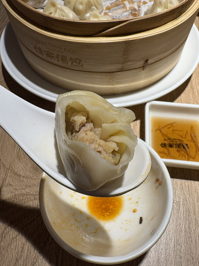 黃河路佳家湯包，現包現蒸，才好吃