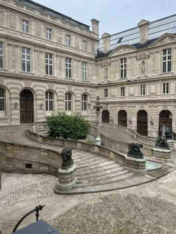 ルーブル美術館🇫🇷🖼️】 | Trip.com パリ