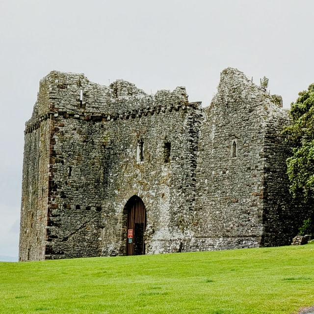 Where Sea Meets Silence: A Solo Journey to Llansteffan Castle