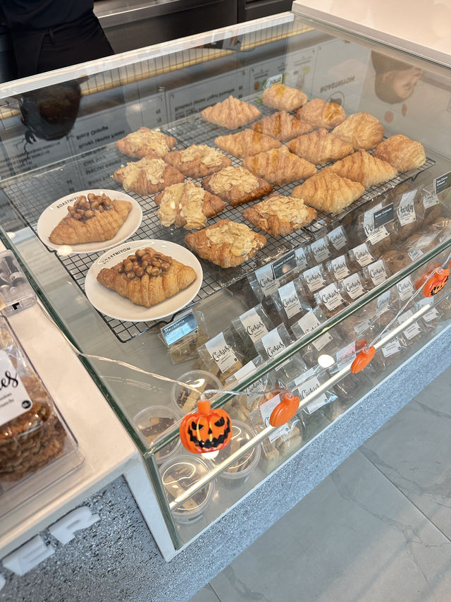 พาเที่ยวคาเฟ่ลำปางจัดธีมฮาโลวีน พาเที่ยวคาเฟ่ลำปางจัดธีมฮาโลวีน