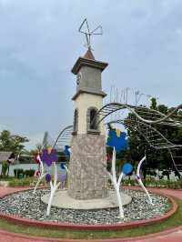 Sunny Escape🌞 Family-Friendly Fun at Anjung Floria