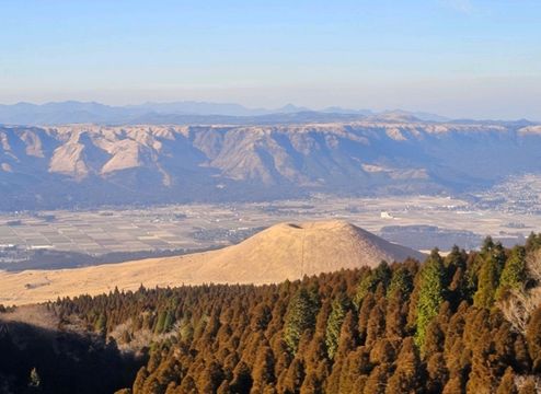 阿蘇火山群的小可愛｜米塚山腳散步記