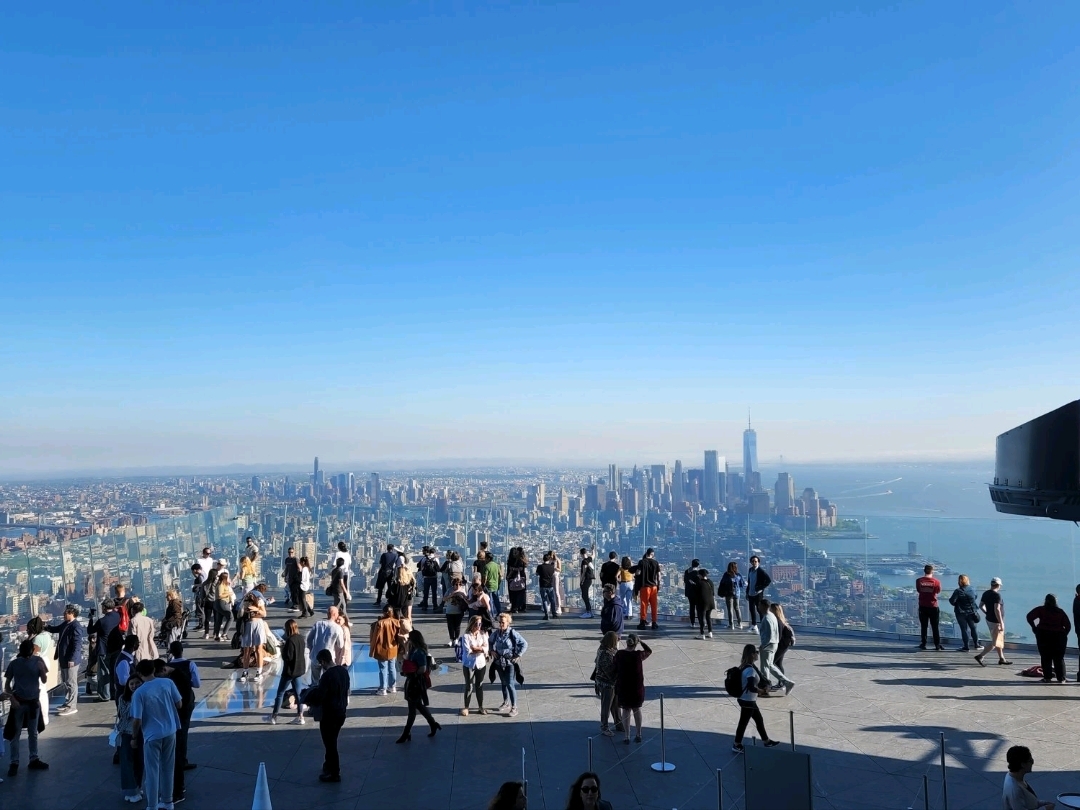 Khám phá vẻ đẹp của những tòa nhà chọc trời tại New York.
