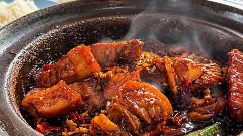 클랑에 바쿠테 맛집이 이렇게나 많은데... 숨은 보석 같은 이곳, 정말 더 사랑받아야 해요! 🍲 — traveler post in 클랑
