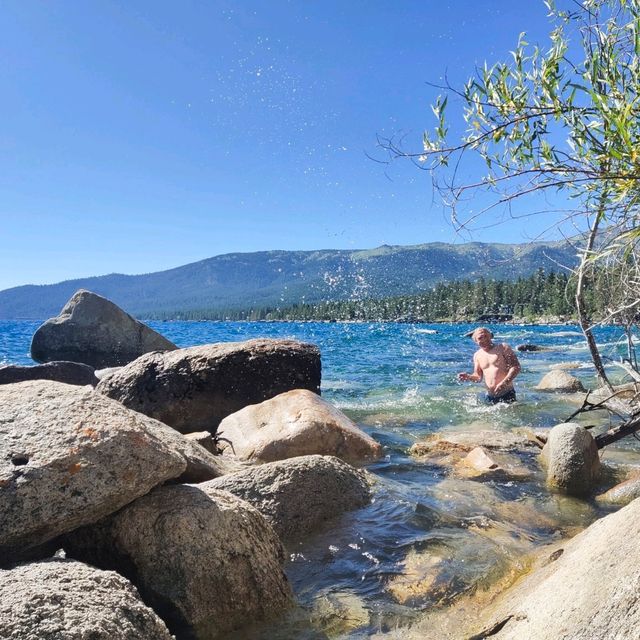 Sunny day in the lake