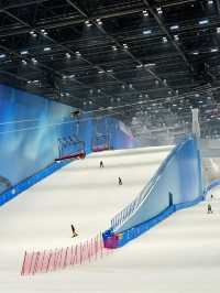 Shanghai’s Fairytale Ski Wonderland ❄️✨ #skitrip LIVE!