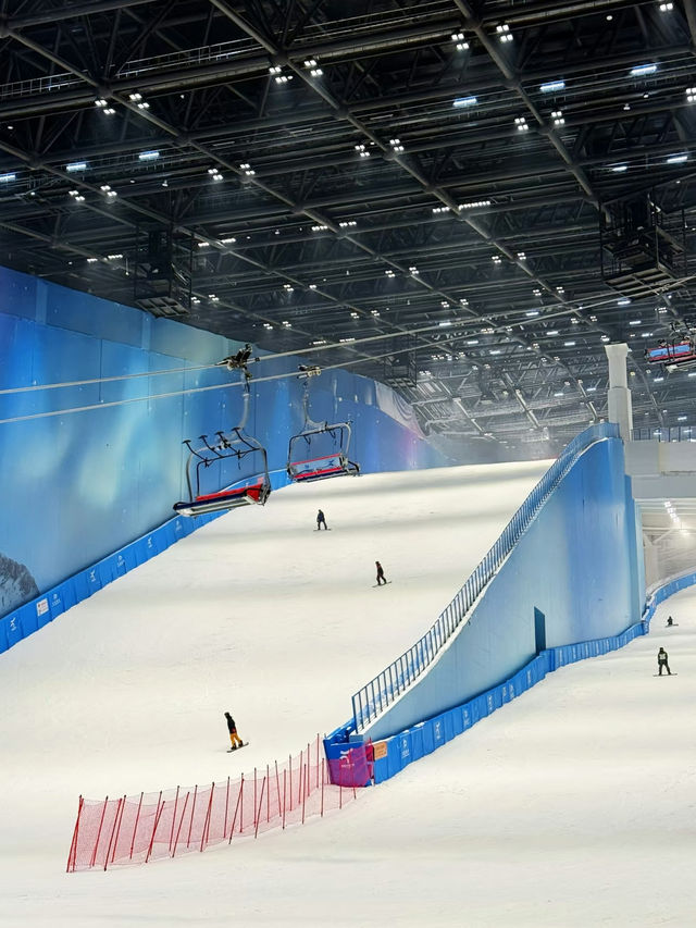 Shanghai’s Fairytale Ski Wonderland ❄️✨ #skitrip LIVE!