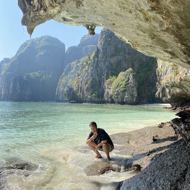 White Sand! Blue Lagoon! Monkey! Bamboo Raft!