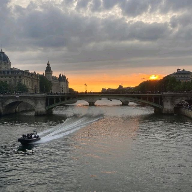 A Parisian Stroll to Remember