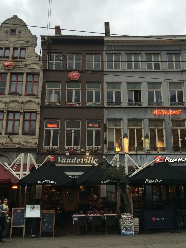 🇧🇪 벨기에 중세도시의 매력과 현대적인 문화가 공존하는 도시