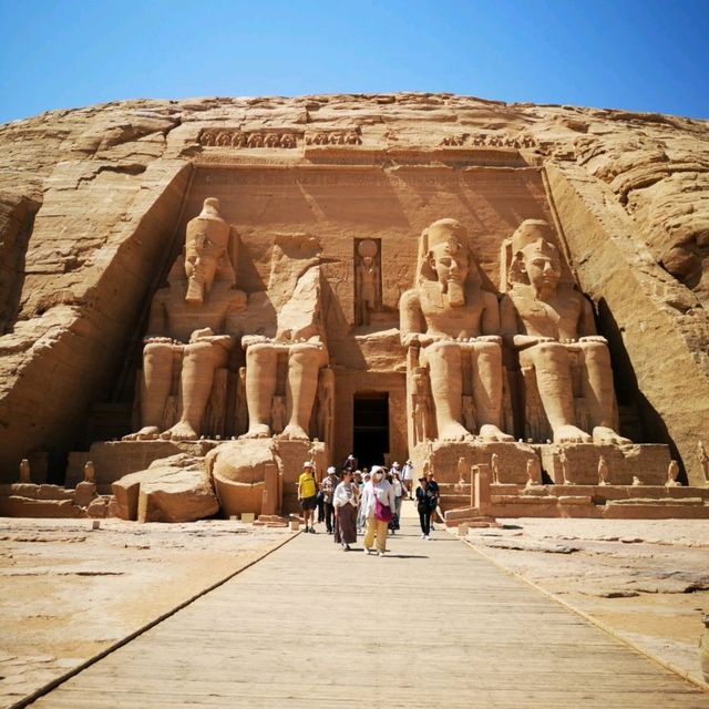 Mesmerising Abu Simbel temples 