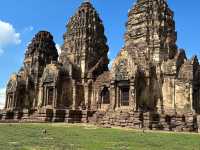 Phra Prang Sam Yot 🇹🇭