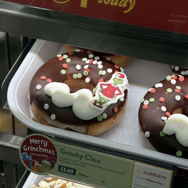 The grinch vs Santa? See what this outlet has to offer 