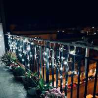 Balcony Bliss: A Festive Christmas Display!
