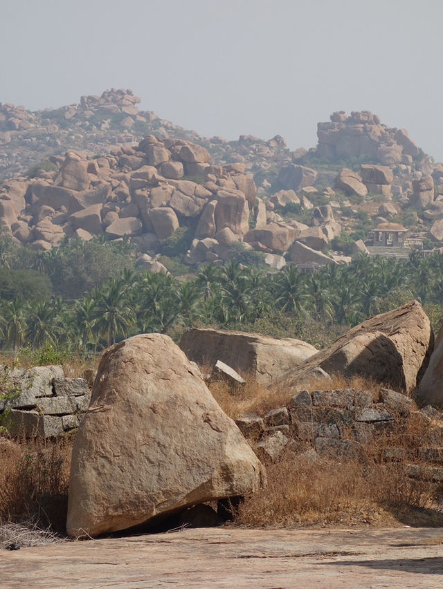 Boulder Paradise in Hampi: Nature’s Majestic Playground
