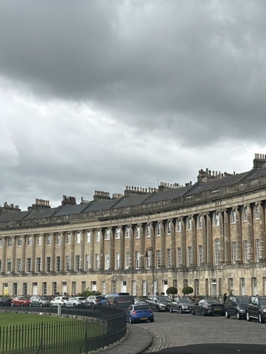 Discover Bath: A City of Roman Heritage and Georgian Elegance 🏛️