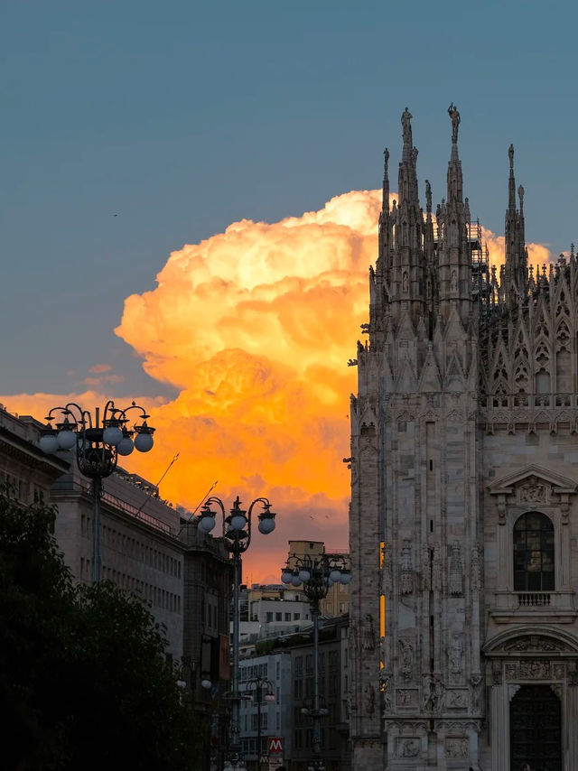 A Stylish Stroll Through Milan: Where Fashion Meets History