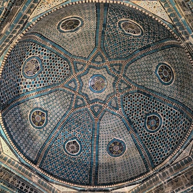 🕌 A Path of Eternal Rest – Shah-i-Zinda Necropolis, Samarkand, Uzbekistan